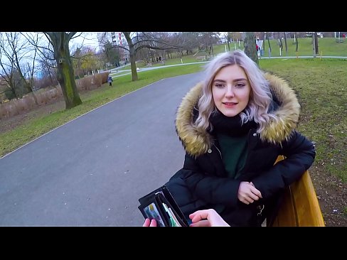 ❤️ Ingoia la sborra calda di uno sconosciuto per soldi - pompino nel parco di Eva Elfie ☑ Porno fb al it.zoomporno.ru ️❤