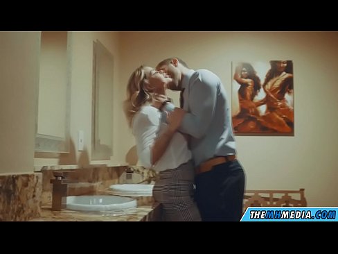 ❤️ Quando una bionda formosa ti seduce in un bagno pubblico ☑ Porno fb al it.zoomporno.ru ️❤